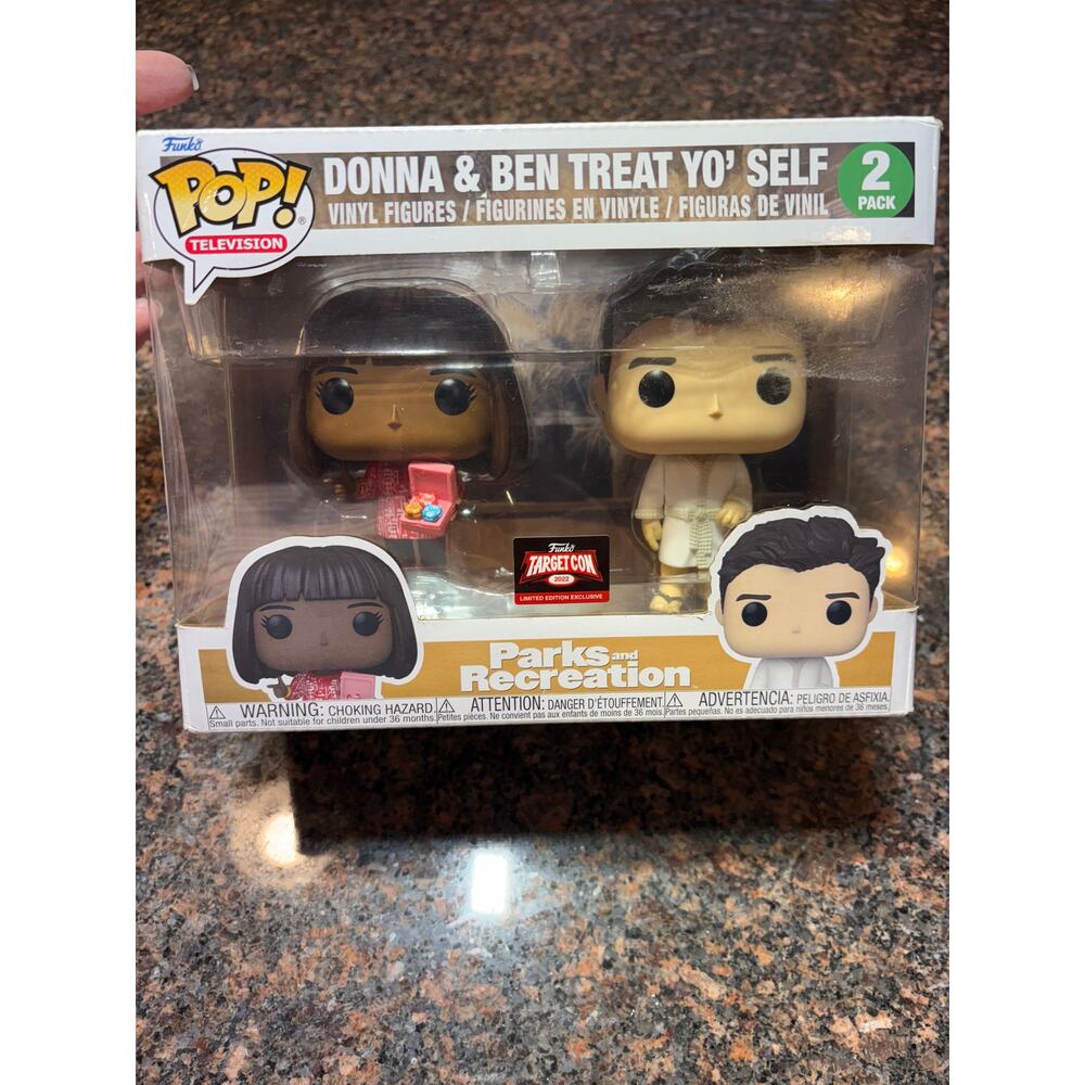Donna and Ben Treat Yo Self 2 Pack Parks and Recreation Funko Pop Vinyl NIB